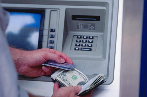 Злоумышленники взломали банкомат
